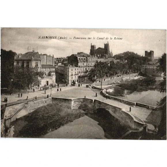 NARBONNE (Aude) Panorama sur le Canal de la Robine- Narbonne, France Postcard - Picture 1 of 2